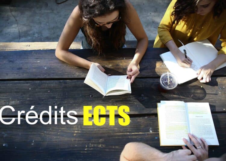 etudiante qui lit un livre - le système de crédits ECTS