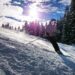 etudiant qui skie - Liste des choses à faire et à prendre pour réussir son séjour au ski