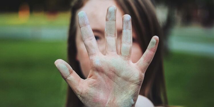 Introverti à l&rsquo;unif : Comment gérer sans culpabiliser