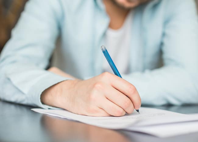Un homme écrit une lettre touchante et hilarante pour rompre avec sa salle de sport qui n’accepte pas sa résiliation d’abonnement par téléphone.
