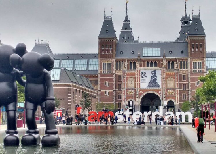 Etudiant,  comment  visiter  Amsterdam  sans  se  ruiner  ?