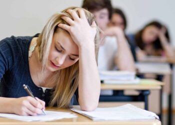 réussir ses examens jeune fille
