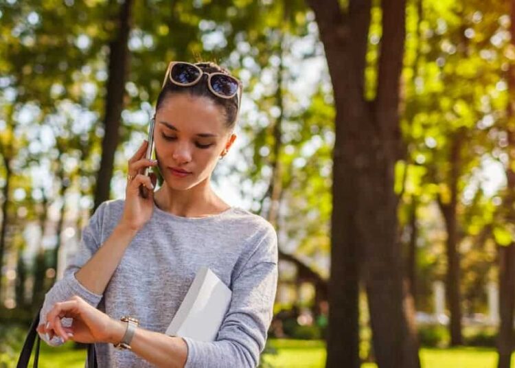 Être toujours en retard est un signe de réussite dans la vie