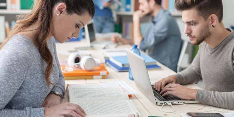 Faut-il étudier seul ou en groupe