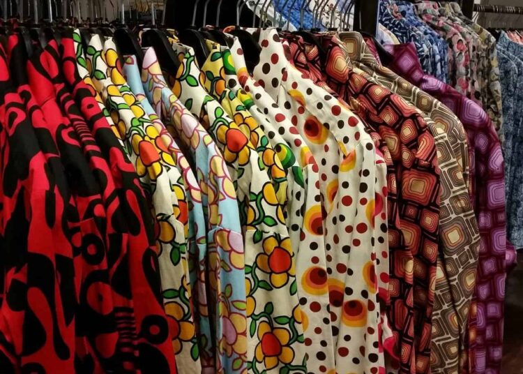 chemises en rayon Le nouveau souffle de la seconde main