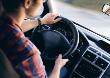 garcon conduit passer le permis