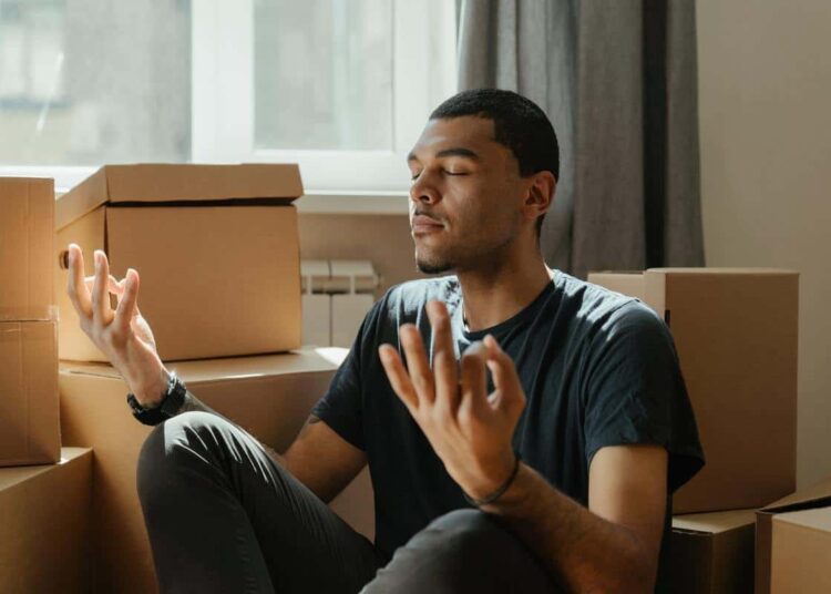 garçon zen dans les cartons comment trouver le kot parfait