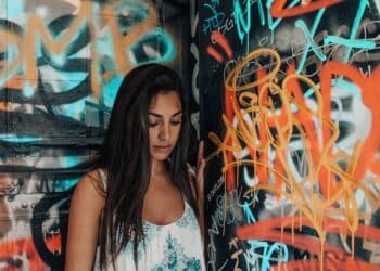 pexels- Evie-Shaffer-etudiante timide 4 conseils anti-timidité quand tu es aux études
