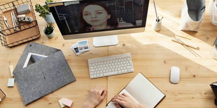 Julia-M-Cameron-je ne sais plus suivre les cours à distance