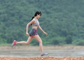 pixabay-sasin tipchai-etudiante qui court-Pourquoi je déteste le sport