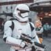 Craig-Adderley-stormtrooper Top 10 des accessoires pour les fans de Star Wars