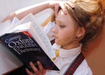 Pixabay - Наталия Когут - etudiante qui apprend l'anglais Les bonnes raisons d'apprendre l'anglais