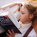 Pixabay - Наталия Когут - etudiante qui apprend l'anglais Les bonnes raisons d'apprendre l'anglais