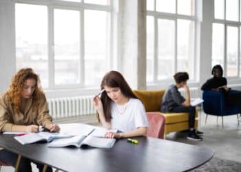pexels-gabby-s'investir a LLN