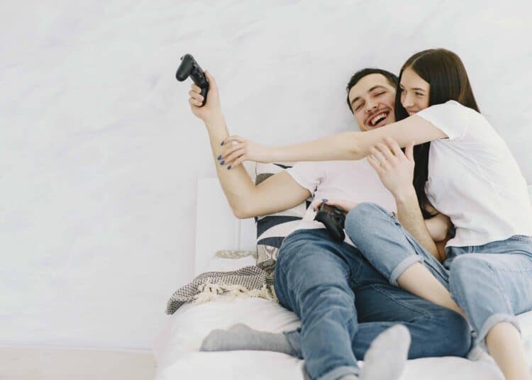 pexels-gustavo-fring-couple qui se dispute - signes que ton mec joue trop à la ps