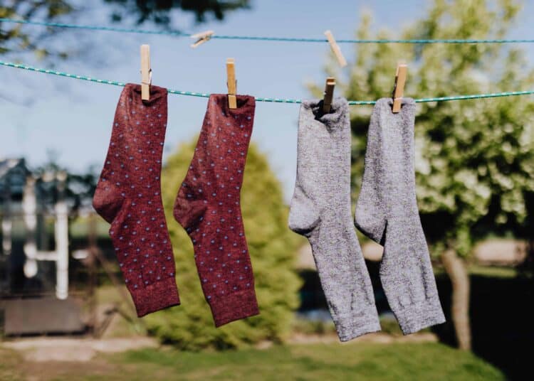 pexels-karolina-grabowska-chaussettes - Top 7 des paires de chaussettes les plus fun