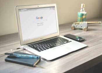 pexels-caio-ordinateur portable - Top 5 des jobs dans le web