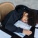 pexels-monstera - garçon qui dort sur ses cours - 7 moments que tu vis en période d'examen