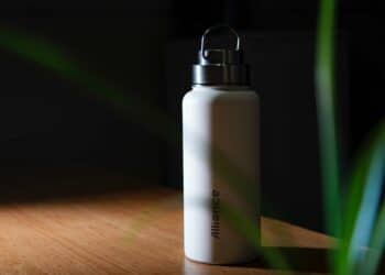 unsplash -fakurian-arts-gourde - Les 4 gourdes les plus cool pour aller en cours