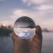 unsplash - nadine-shaabana-bulle de verre avec une ville - retour du tedxbrussels aktus
