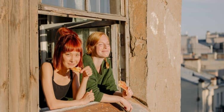 pexels-cottonbro - étudiantes en kot - 5 moments qui vont te rappeler la découverte de la vie en kot