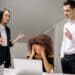 Pexels Yan Krukov jeune femme deprime devant ordinateur mon stage est nul 5 conseils pour relativiser