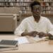 pexels-cottonbro-etudiant-qui-etudie-en-bibliotheque-3-preuves-que-tu-vas-rater-tes-examens-scaled