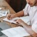 pexels-michael-burrows-étudiant qui prepare ses examens - comment preparer ses fiches recap