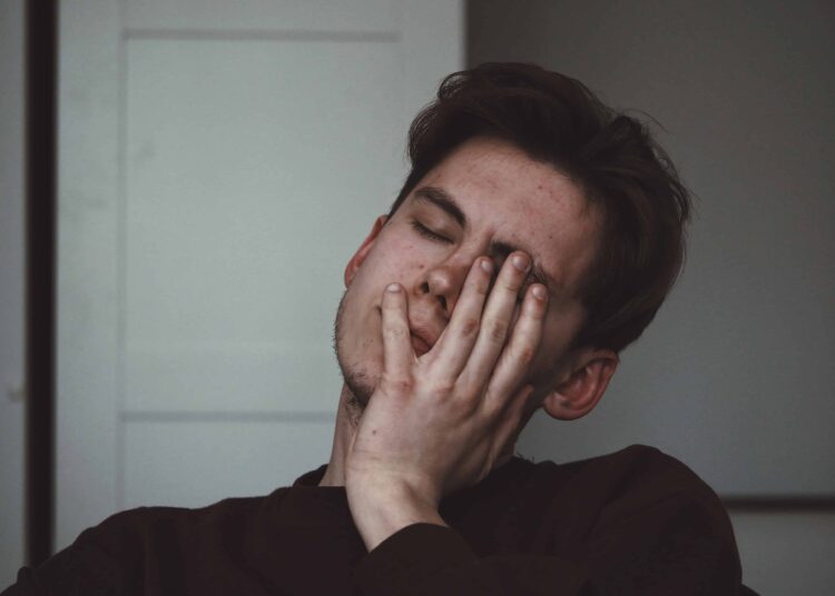 unsplash-adrian-swancar - 5 memes qui résument bien ton état après tes examens