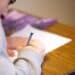 unsplash - ben-mullins - personne qui passe un examen - tout ce qu'il faut savoir sur l'examen d'entrée en médecine