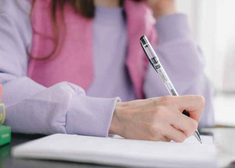 pexels-shvets-production-permis théorique