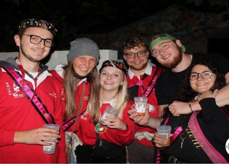 Interview Cercle à LLN : découvre le Cercle des Étudiants de l’ENCBW !