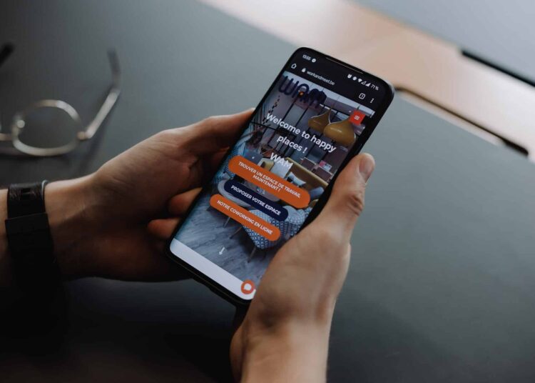 Étudiant entrepreneur belge : la start-up Work And Meet et son espace de coworking flexible !