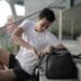 pexels-andrea-piacquadio - étudiant avec un sac de sport - les 4 rasions de faire du sport pendant ses études