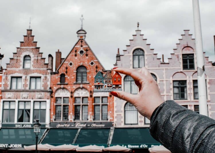 pexels-filippofaccendini-ville de gand - 5 destinations pas loin à faire pendant le pré-blocus