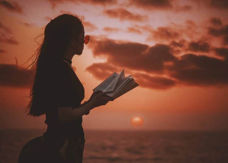 unsplash-aziz-acharki - Ces 5 memes vont te rappeler qu'il ne vaut mieux pas étudier la nuit