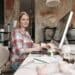 pexels-pavel-danilyuk-fille qui bosse sur son ordi - 3 astuces pour bien comprendre le contrat de ton job étudiant