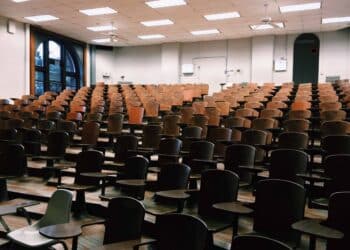 pexels-pixabay-auditoire vide - Les étudiants étrangers séduits par les études en Belgique, mais pourquoi