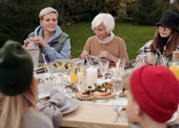 pexels-askar-abayev-repasdefamille-Top 5excusespournepasallerà un repasdefamille