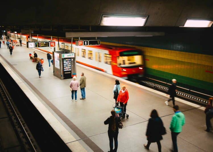 pexels-markus-spiske-metro étudiant - 4 conseils pour avoir une mobilité étudiante plus responsable