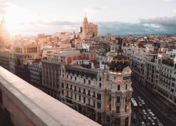 pexels-alex-azabache- ville d'espagne - Où partir en Espagne quand on est étudiant