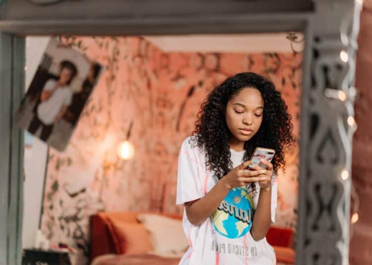 pexels-cottonbro-Comment les étudiants se préparent-ils à leur Erasmus