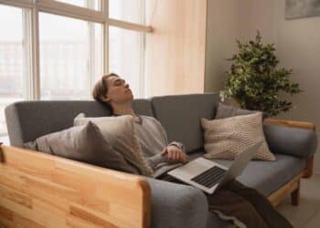 4 preuves que tu as besoin de sortir moins