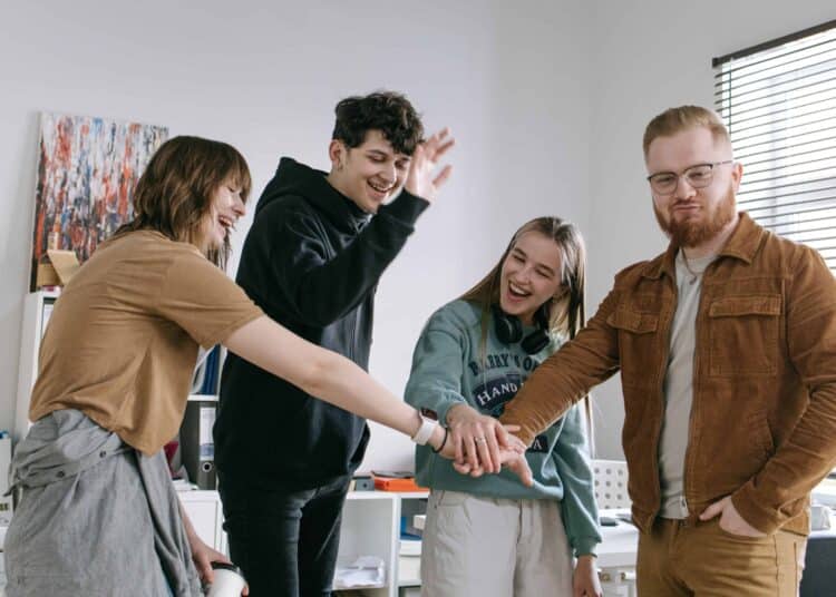 pexels-ivan-samkov-10 challenges à faire avec tes colocs pour bien commencer l’année