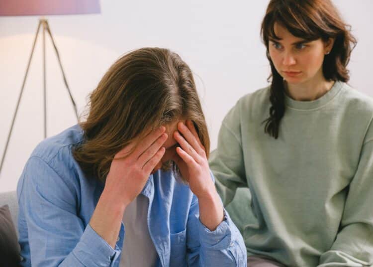 pexels-shvets-production-couplequivamal-jen'arrivepasàle:laquitteralorsqu'il:ellemetrompe