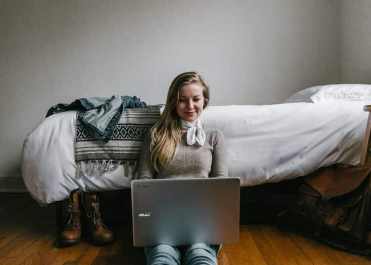 unsplash-andrew-neel - 6 memes que seuls les étudiants en kot peuvent comprendre