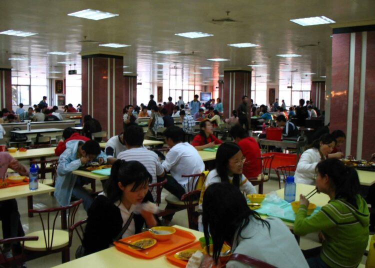 En Chine, des étudiants confinés manifestent afin de pouvoir quitter leur campus