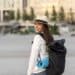 freepik - freepik - fille avec un sac à dos partir voyage - Partir en vacances avec un sac à dos quand on est étudiant
