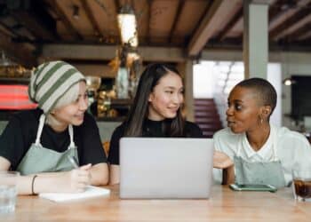 pexels-ketut-subiyanto-actu Les entreprises ont davantage recours aux étudiants jobistes