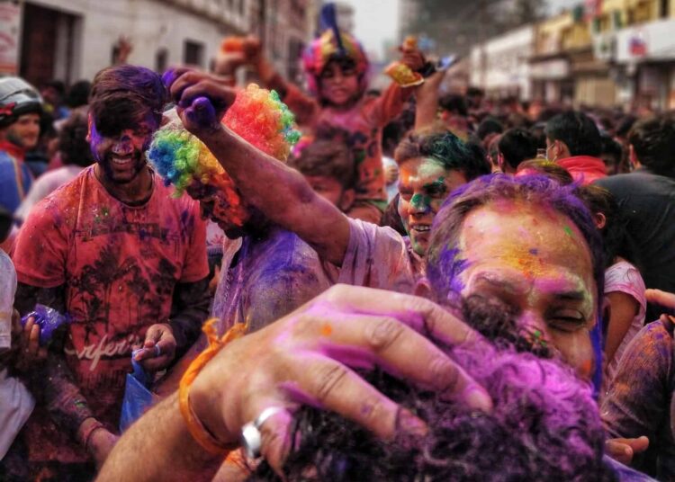pexels-sahil-prajapati-jeunesàuncarnaval-Agenda des Carnavals où faire la fête quand on est étudiant ?
